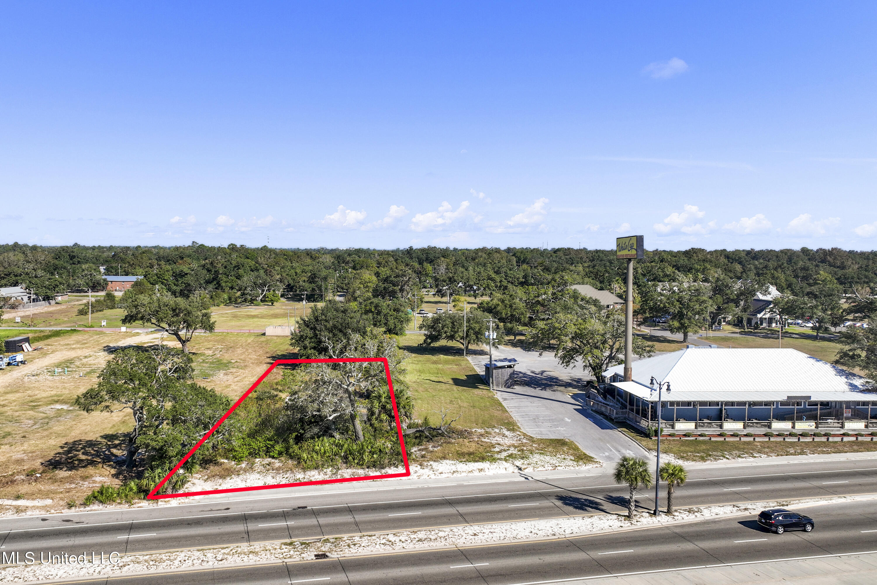 538 Beach Drive Gulfport, MS 39507 - Photo 2 of 7 001