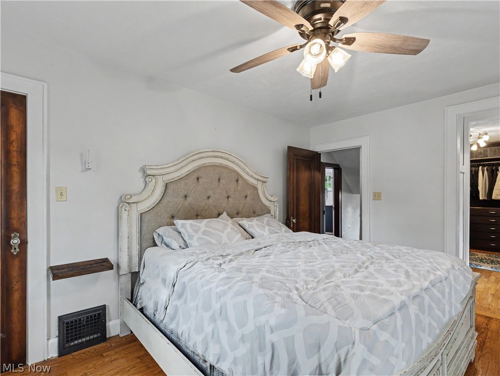 6209 Columbus Road Northeast Louisville, OH 44641 - Photo 27 of 39 Master Bedroom