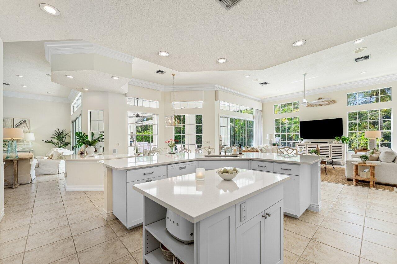 5980 Our Robbies Road Jupiter, FL 33458 - Photo 12 of 57 013-5980OurRobbiesRoad-Jupiter-FL-33458-