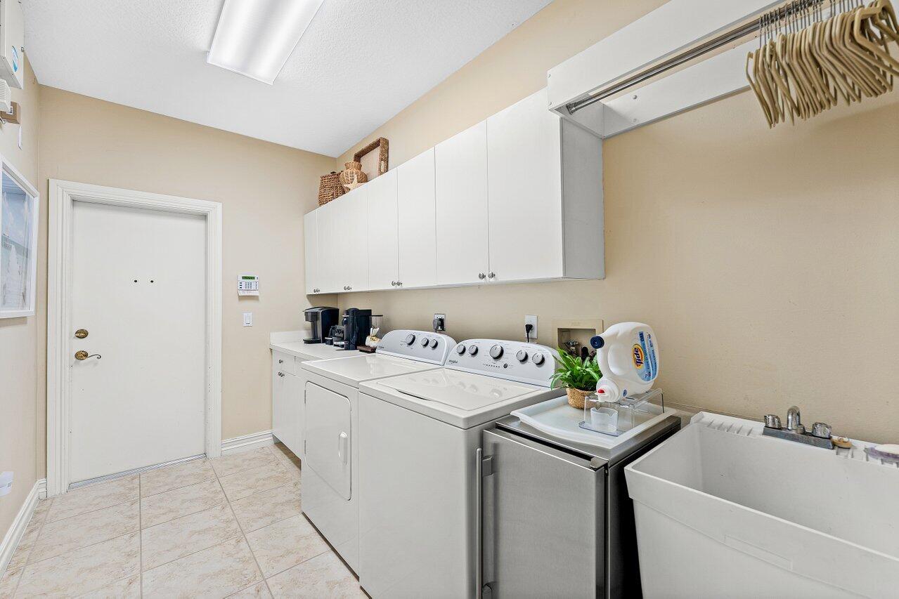 5980 Our Robbies Road Jupiter, FL 33458 - Photo 31 of 57 032-5980OurRobbiesRoad-Jupiter-FL-33458-