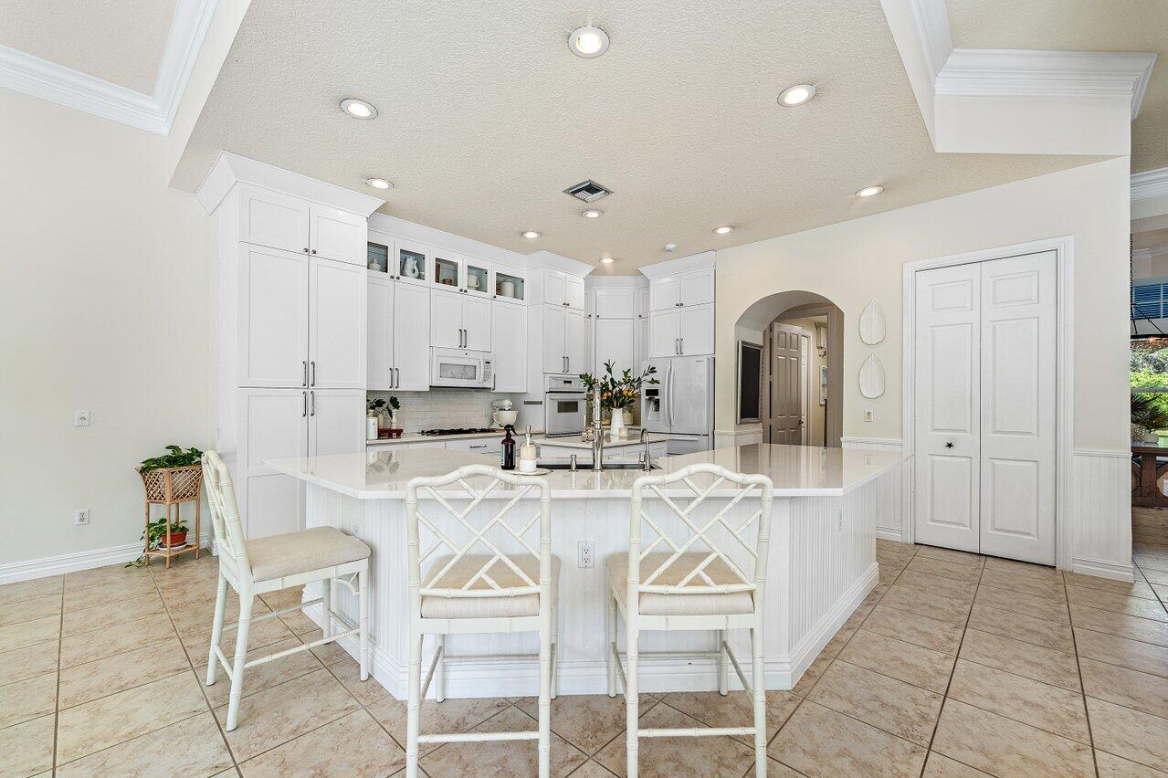 5980 Our Robbies Road Jupiter, FL 33458 - Photo 6 of 57 015-5980OurRobbiesRoad-Jupiter-FL-33458-