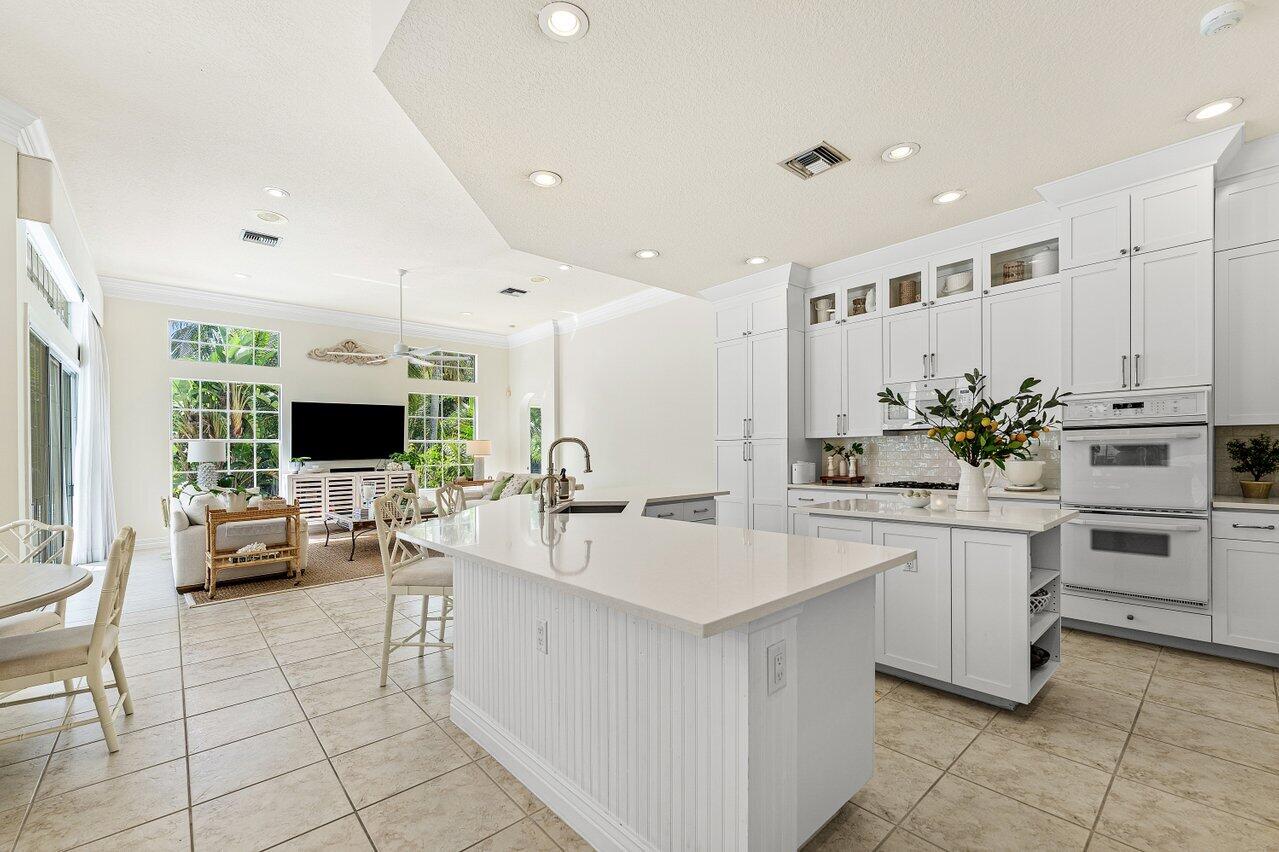 5980 Our Robbies Road Jupiter, FL 33458 - Photo 10 of 57 011-5980OurRobbiesRoad-Jupiter-FL-33458-