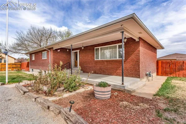 $449,000 | 29151 Hardin Road, Pueblo, CO 81006