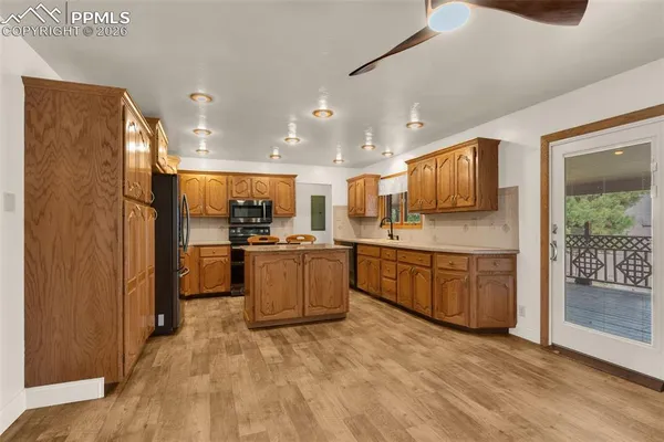 $449,000 | 29151 Hardin Road, Pueblo, CO 81006