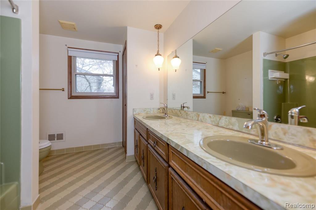 1732 North Kilburn Road Rochester Hills, MI 48306 - Photo 34 of 45