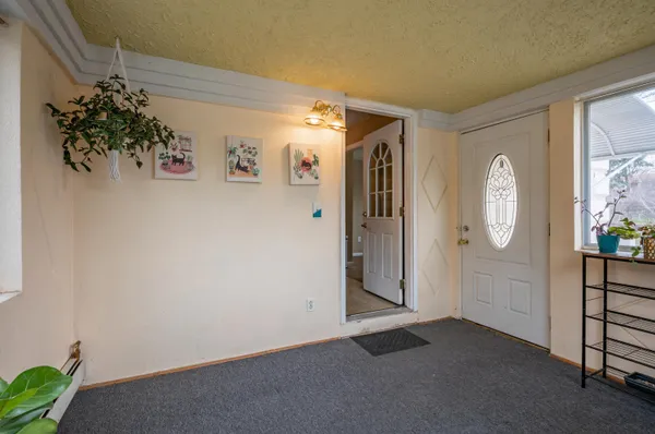 $499,000 | 31 Rosemont Avenue, Manchester, NH 03103