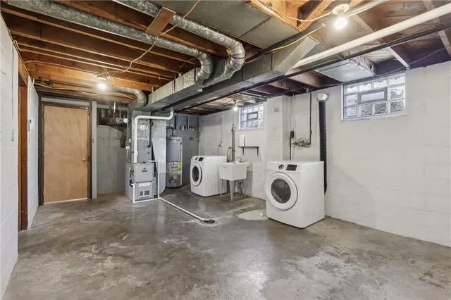 $260,000 | 2785 Hastings Drive, New Kensington, PA 15068