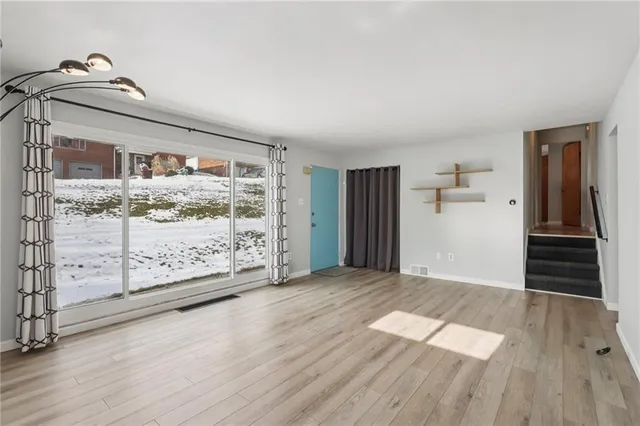 $260,000 | 2785 Hastings Drive, New Kensington, PA 15068