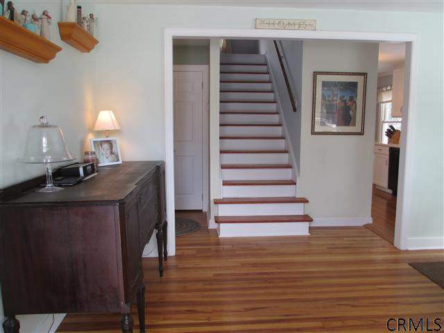 4 Schuster Road Guilderland, NY 12303 - Photo 4 of 25 Photo 4