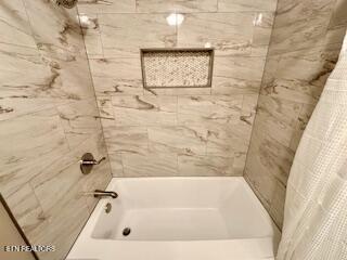 36 Deer Ridge Road Norris, TN 37828 - Photo 9 of 17 Deer Ridge Hall bath soaking tub