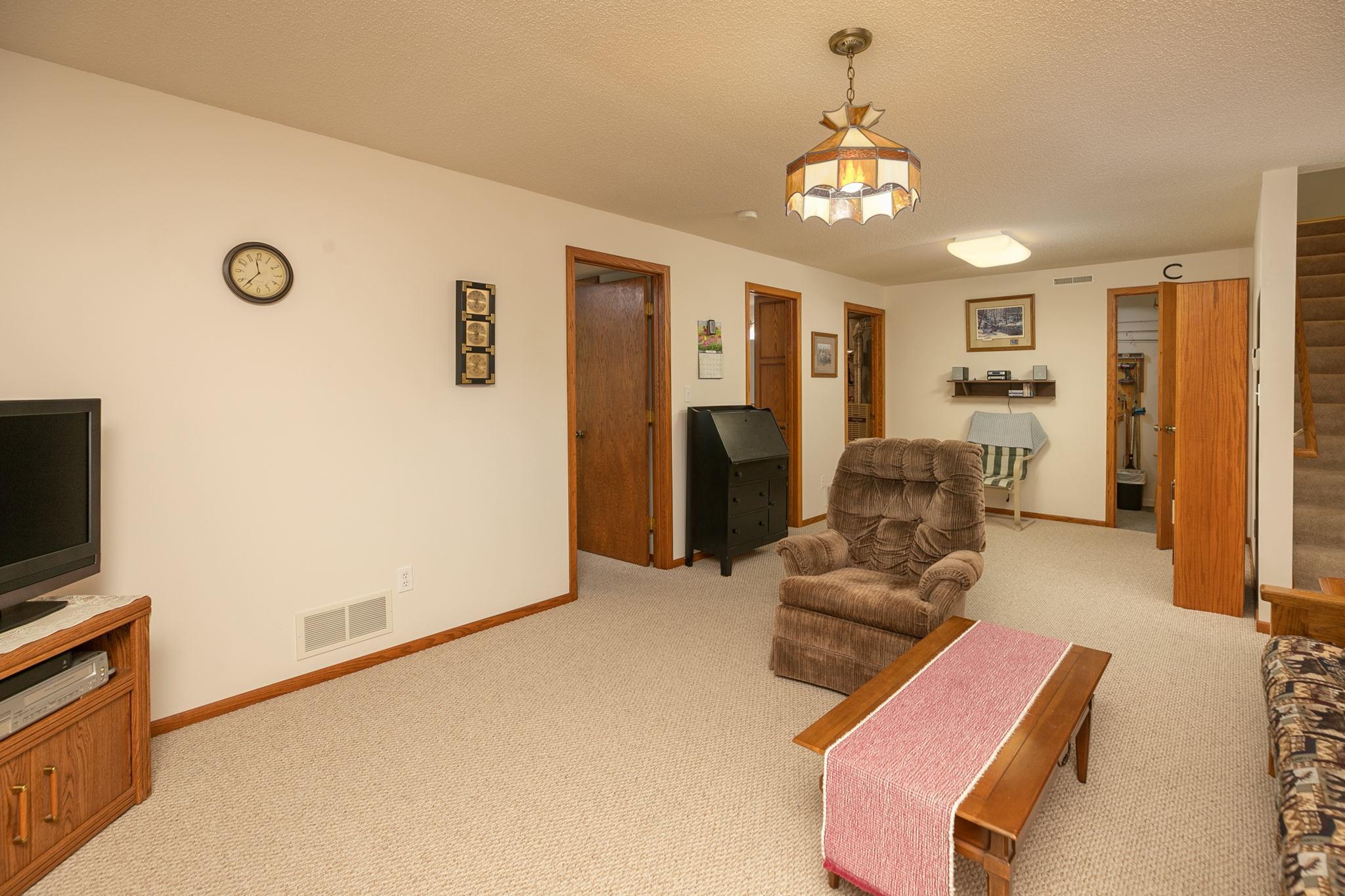3323 7th Street Northwest Rochester, MN 55901 - Photo 21 of 34