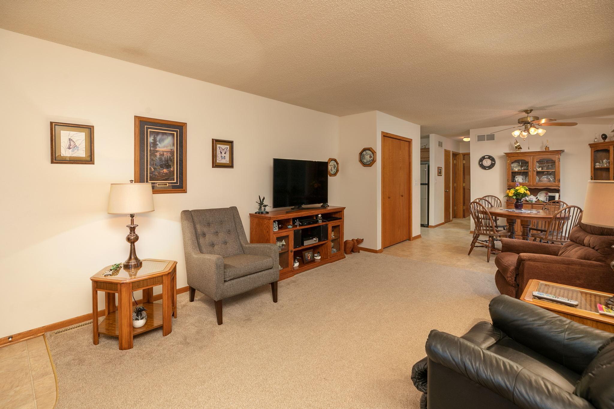 3323 7th Street Northwest Rochester, MN 55901 - Photo 5 of 34