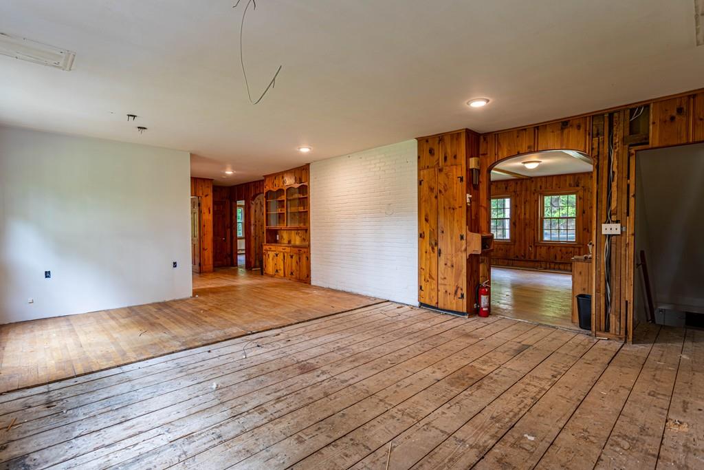 111 Hudson Road Bolton, MA 01740 - Photo 7 of 42