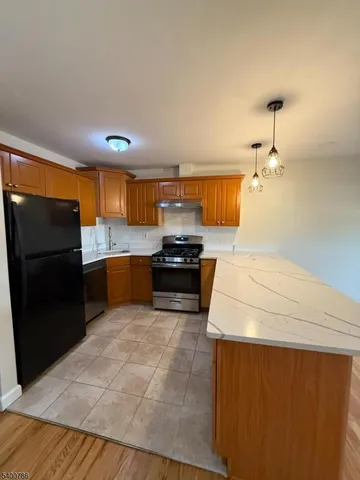 $1,850 | 816 West Grand Street, Unit 3I, Elizabeth, NJ 07202