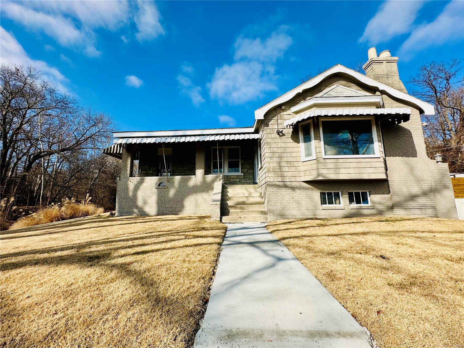 10001 Riverview Drive St. Louis, MO 63137 - Photo 1 of 43