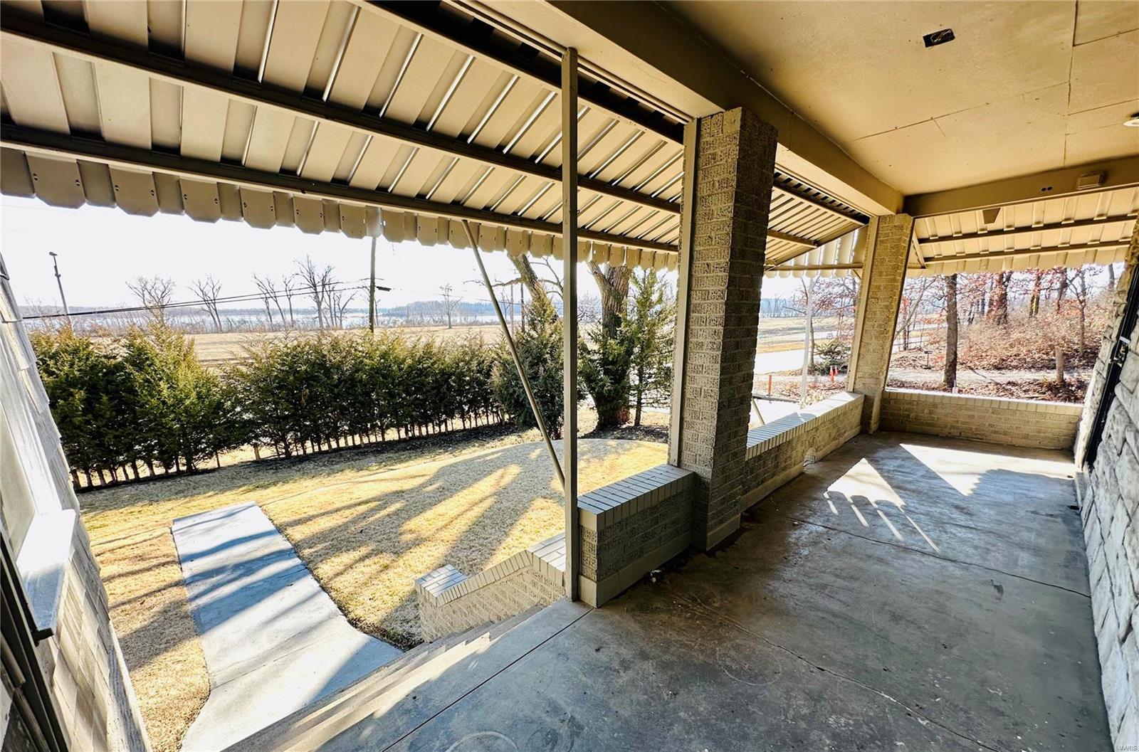 10001 Riverview Drive St. Louis, MO 63137 - Photo 5 of 43