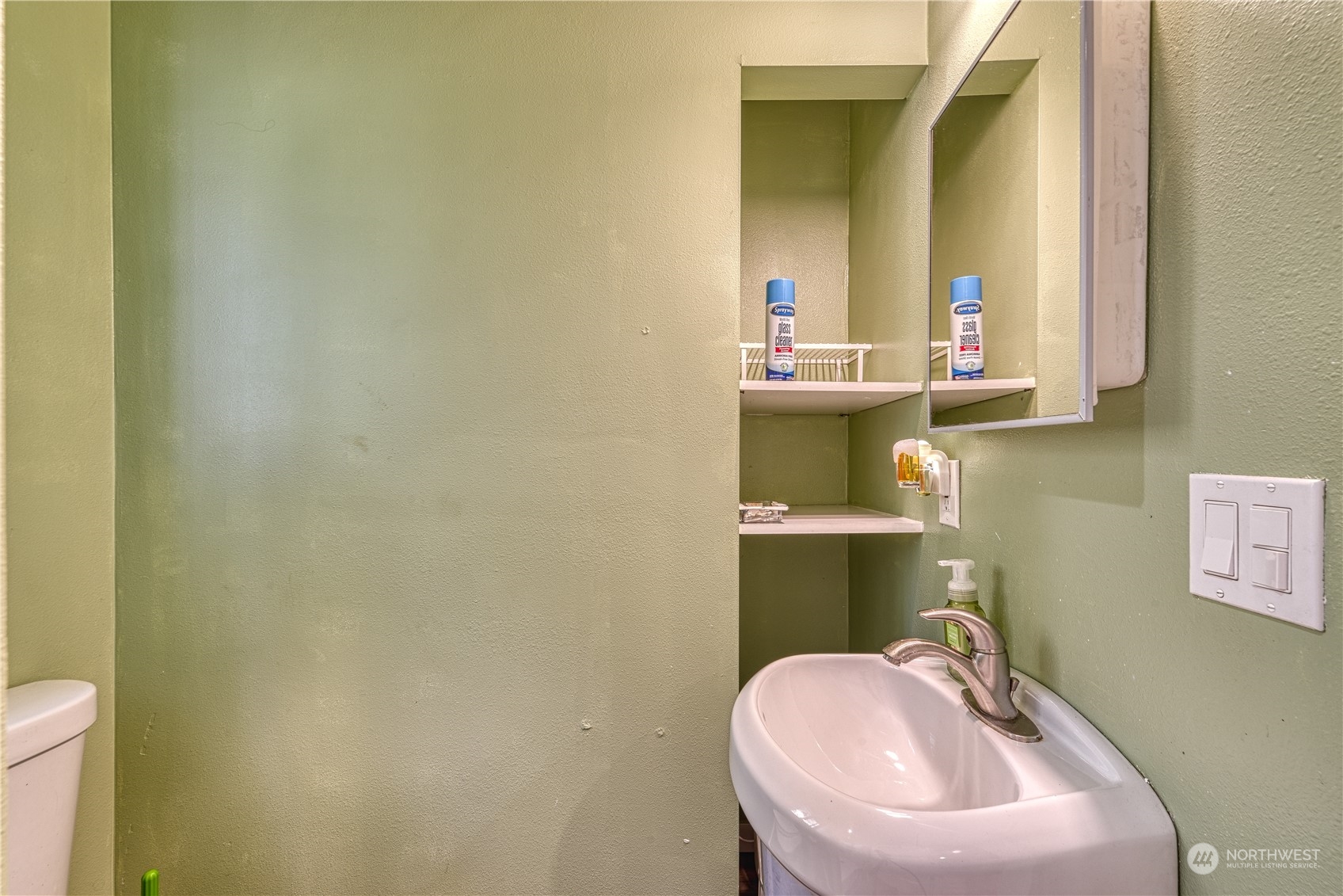 1817 Rocky Point Road Northwest Bremerton, WA 98312 - Photo 11 of 25 Gallery Image 11