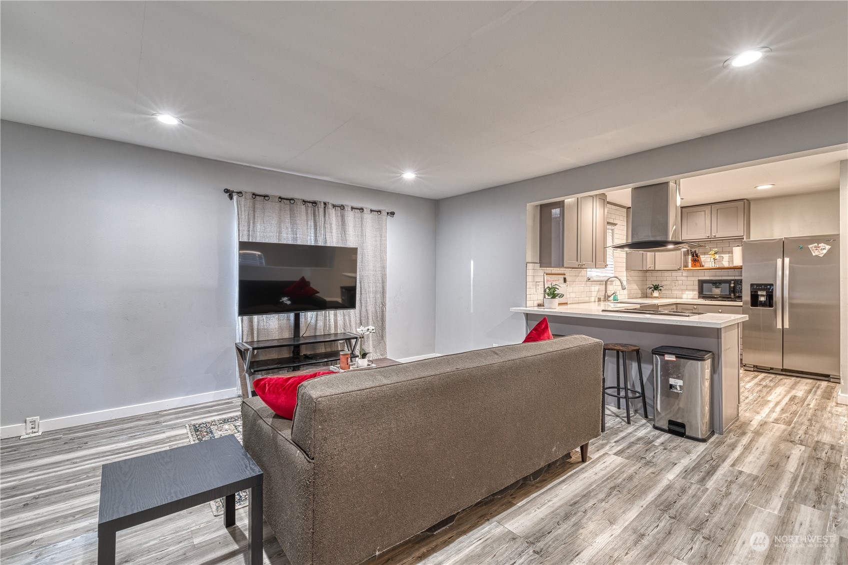 1817 Rocky Point Road Northwest Bremerton, WA 98312 - Photo 5 of 25 Gallery Image 5