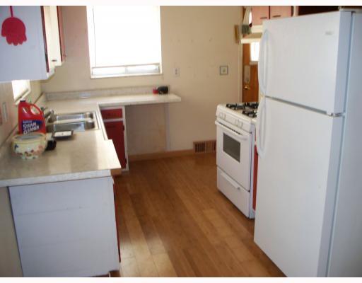 557 Toms Run Road Holbrook, PA 15316 - Photo 5 of 10 Kitchen.