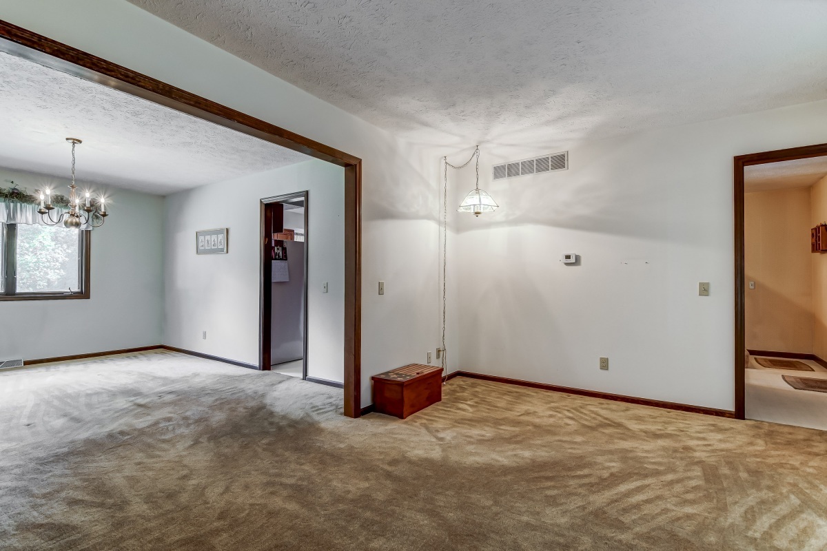 3266 Hilltop Road Springfield, IL 62712 - Photo 19 of 43