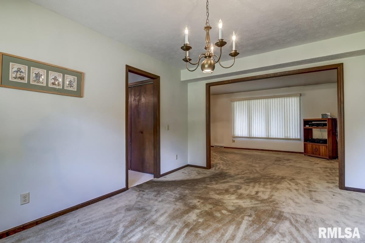 3266 Hilltop Road Springfield, IL 62712 - Photo 21 of 43