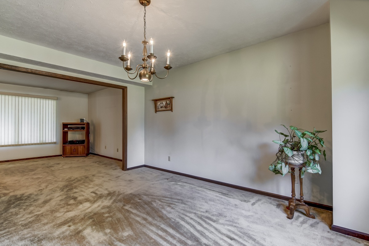 3266 Hilltop Road Springfield, IL 62712 - Photo 23 of 43