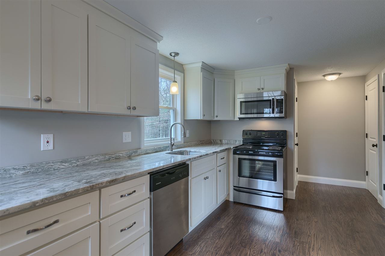 19 English Range Road, Unit R Derry, NH 03038 - Photo 6 of 17