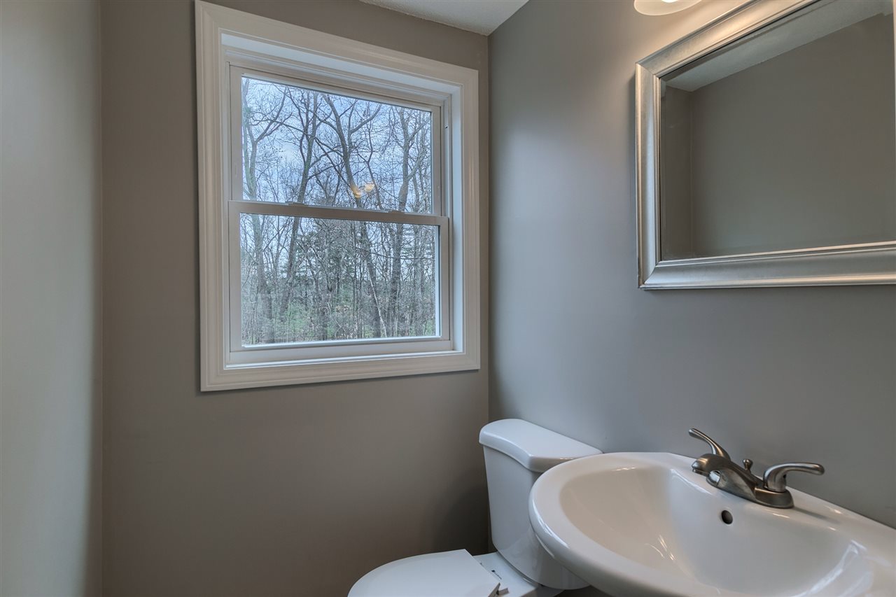 19 English Range Road, Unit R Derry, NH 03038 - Photo 10 of 17