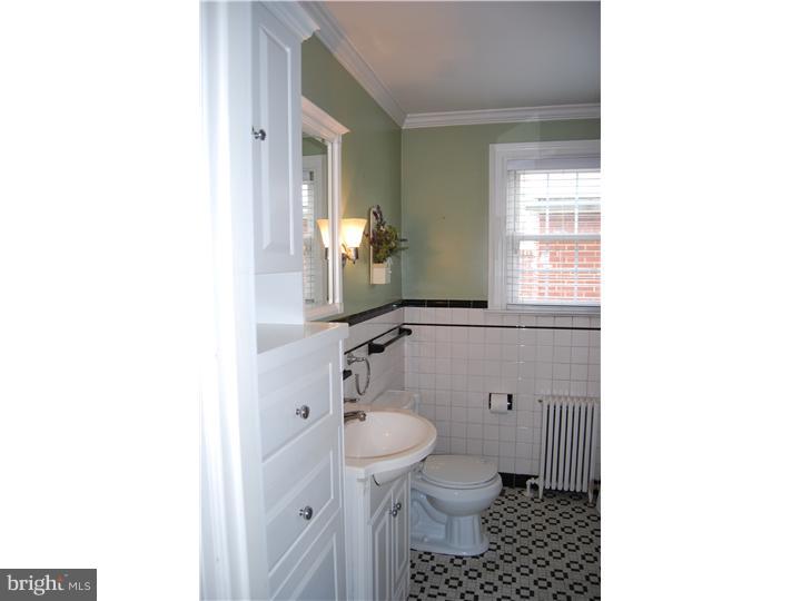 310 Rodman Road Wilmington, DE 19809 - Photo 14 of 24 Bathroom