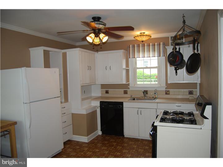 310 Rodman Road Wilmington, DE 19809 - Photo 9 of 24 Kitchen