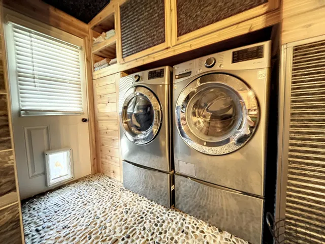 $499,000 | 200 2nd Street, Kaycee, WY 82639