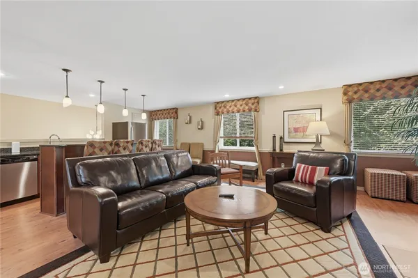 $550,000 | 700 Front Street South, Unit E206, Issaquah, WA 98027