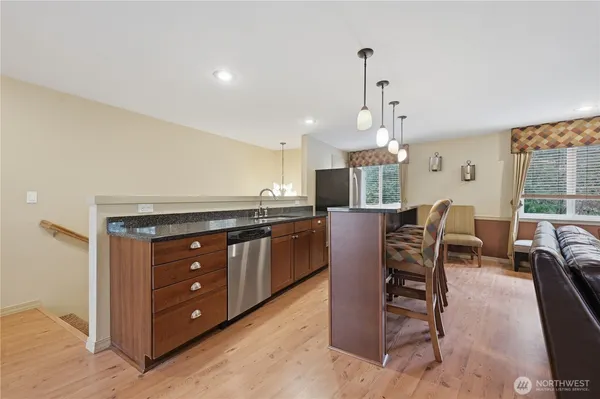 $550,000 | 700 Front Street South, Unit E206, Issaquah, WA 98027