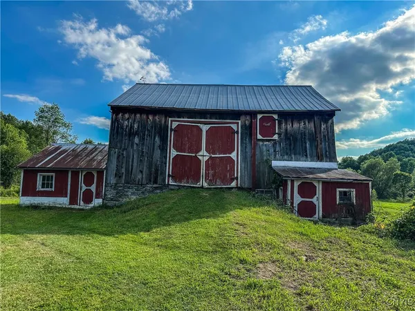$215,000 | 1969 E Road, Leyden, NY 13309