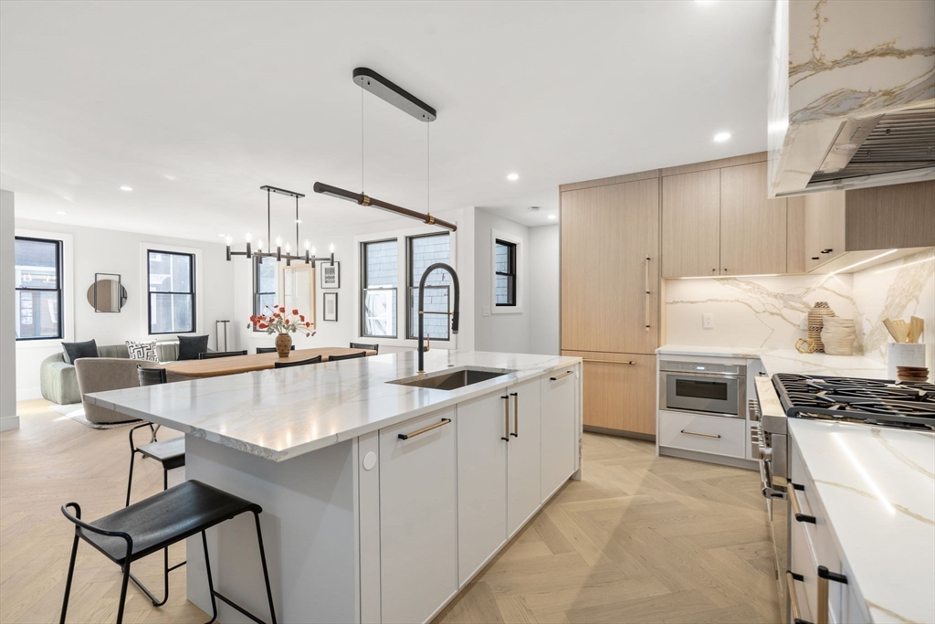 98 F Street, Unit 1 Boston, MA 02127 - Photo 1 of 24