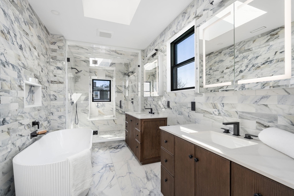 98 F Street, Unit 1 Boston, MA 02127 - Photo 20 of 24