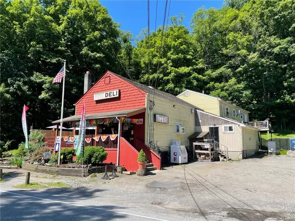 $450,000 | 405 Sprout Brook Road, Garrison, NY 10524