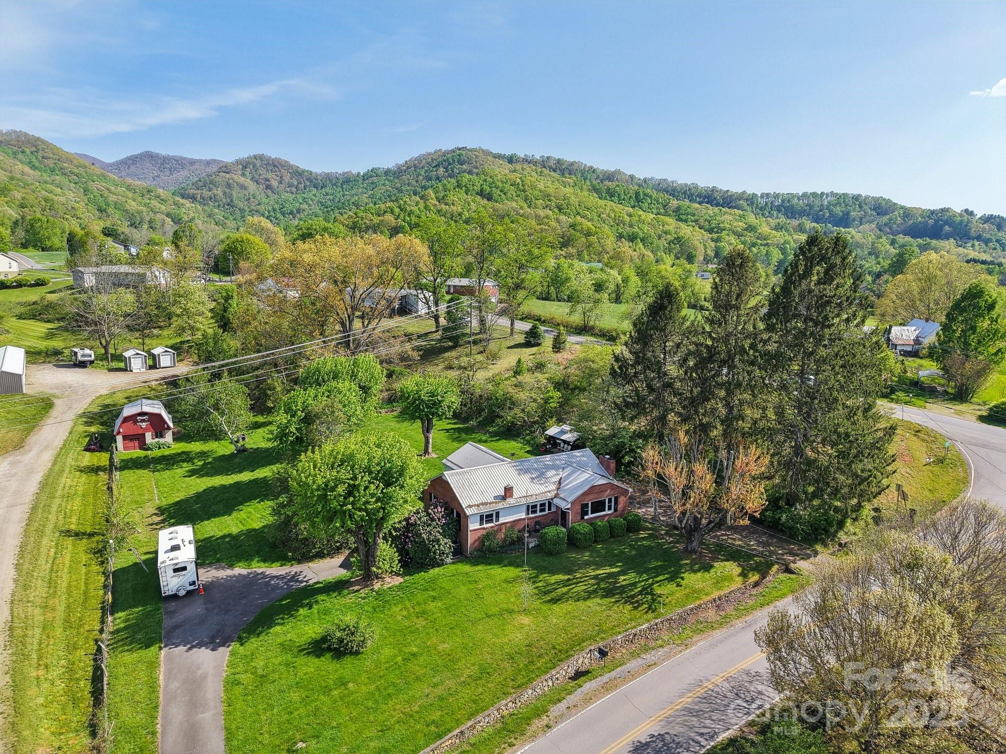 50 Morning Star Road Canton, NC 28716 - Photo 1 of 48