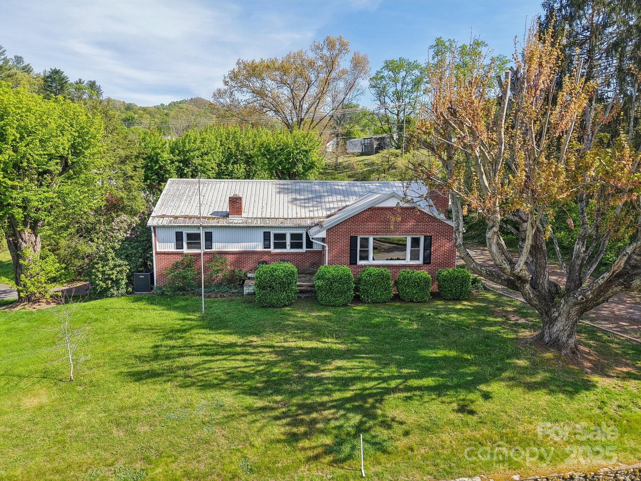 50 Morning Star Road Canton, NC 28716 - Photo 2 of 48