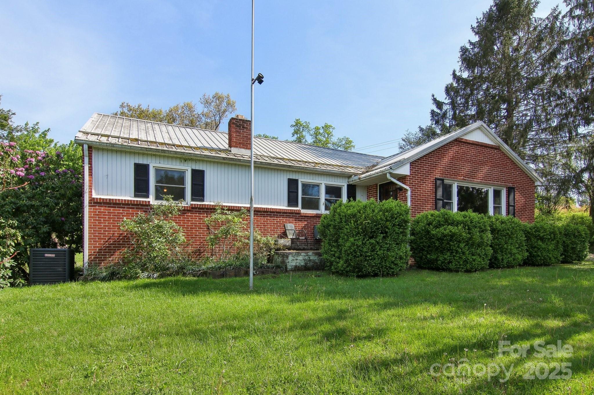 50 Morning Star Road Canton, NC 28716 - Photo 7 of 48