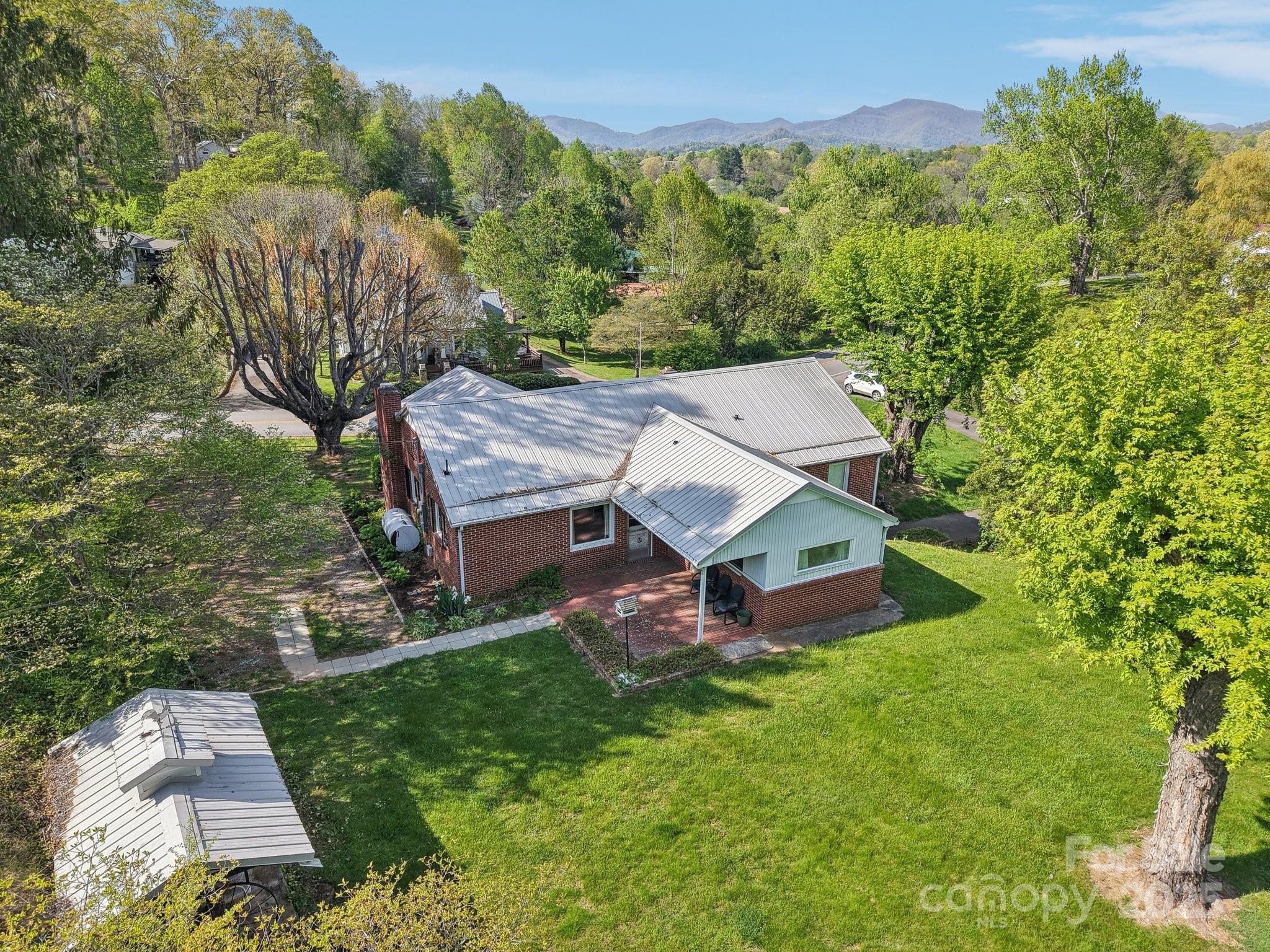 50 Morning Star Road Canton, NC 28716 - Photo 10 of 48