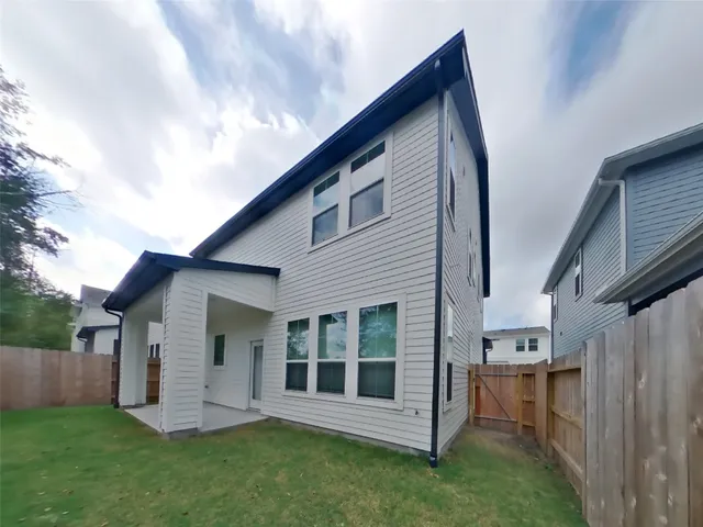 $2,499 | 9835 Willow Creek, Unit 502, Tomball, TX 77375