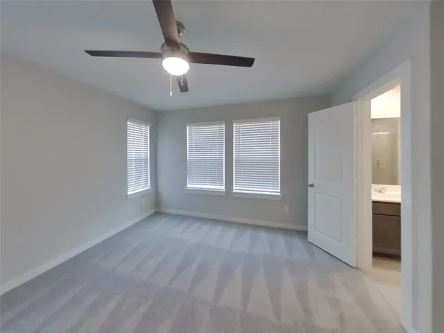 $2,499 | 9835 Willow Creek, Unit 502, Tomball, TX 77375