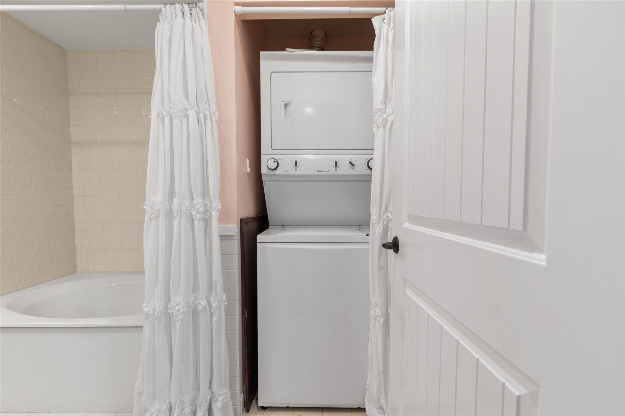 955 Registry Boulevard, Unit 105 St. Augustine, FL 32092 - Photo 22 of 30 a bathroom with a toilet and a shower