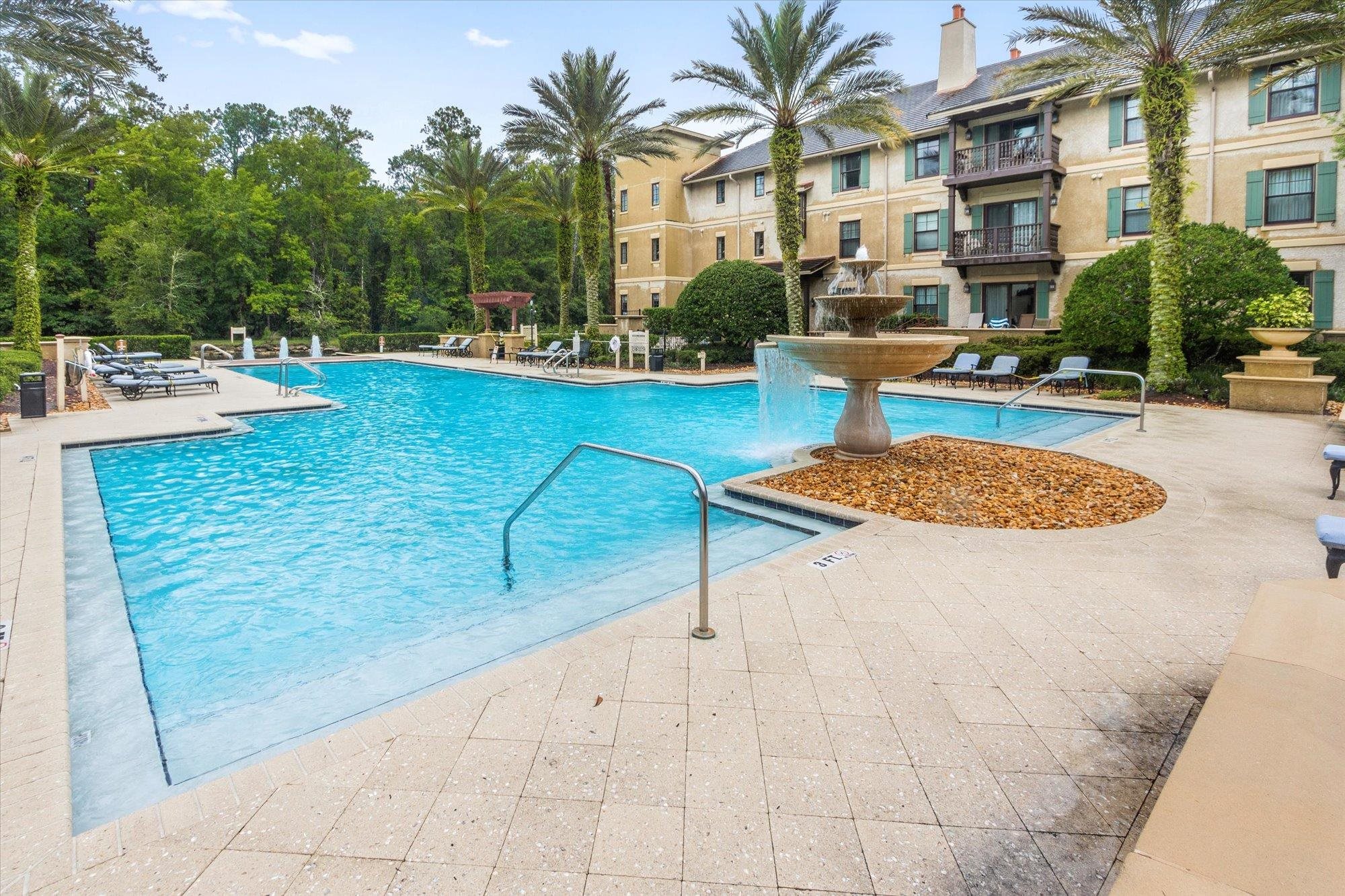 955 Registry Boulevard, Unit 105 St. Augustine, FL 32092 - Photo 28 of 30 a outdoor space with lots of palm trees
