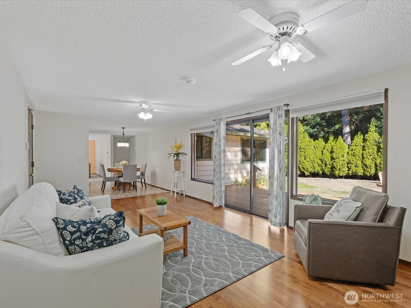 2923 Lakeview Way Langley, WA 98260 - Photo 18 of 28