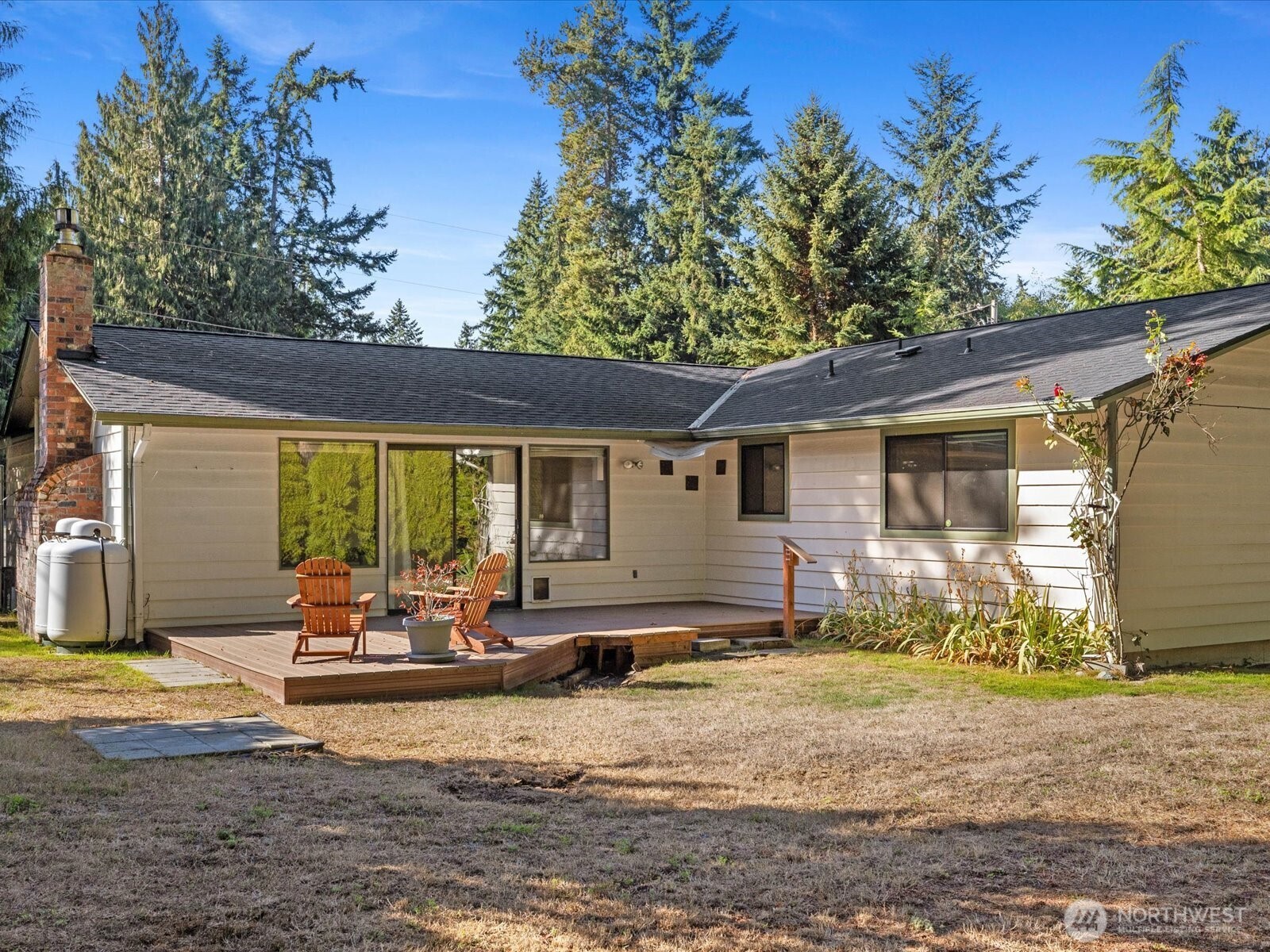 2923 Lakeview Way Langley, WA 98260 - Photo 19 of 28