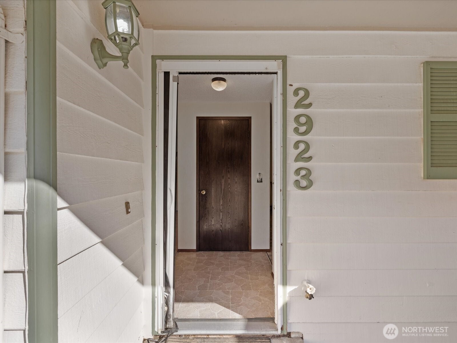 2923 Lakeview Way Langley, WA 98260 - Photo 3 of 28