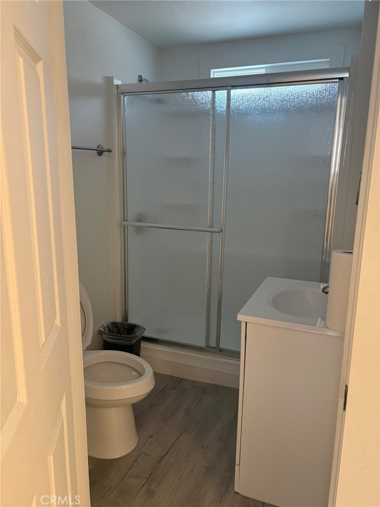 1362 South Downey Road Los Angeles, CA 90023 - Photo 30 of 30 Restroom