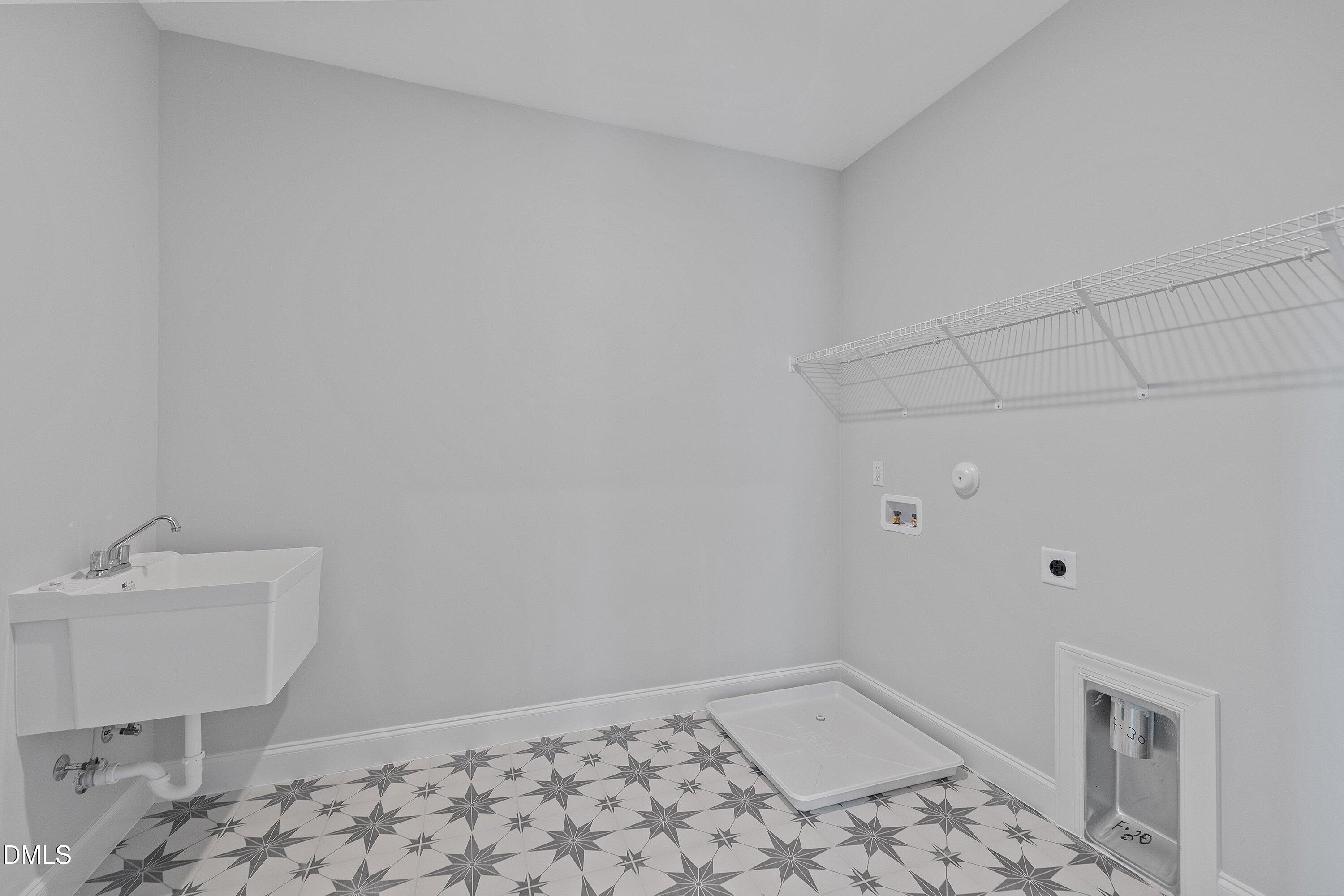 45 West Victoria Ridge Drive, Unit 32 Selma, NC 27576 - Photo 22 of 27 Laundry room